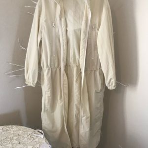 Excellent new wind coat for spring, summer, and fall. Stylish